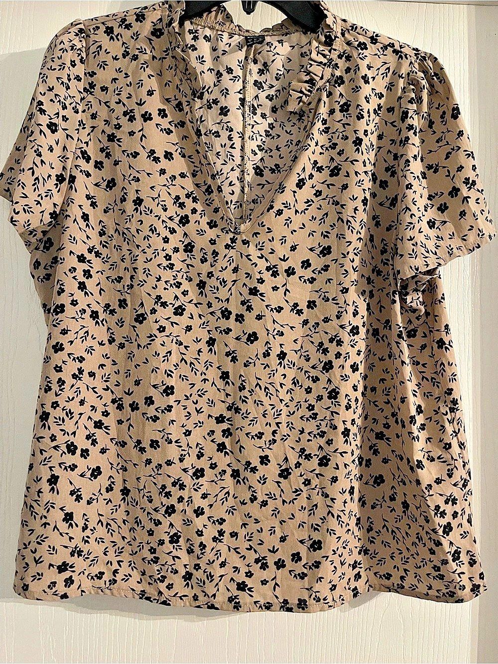 SHEIN Floral Blouse in Brown & Black Size XL Like New